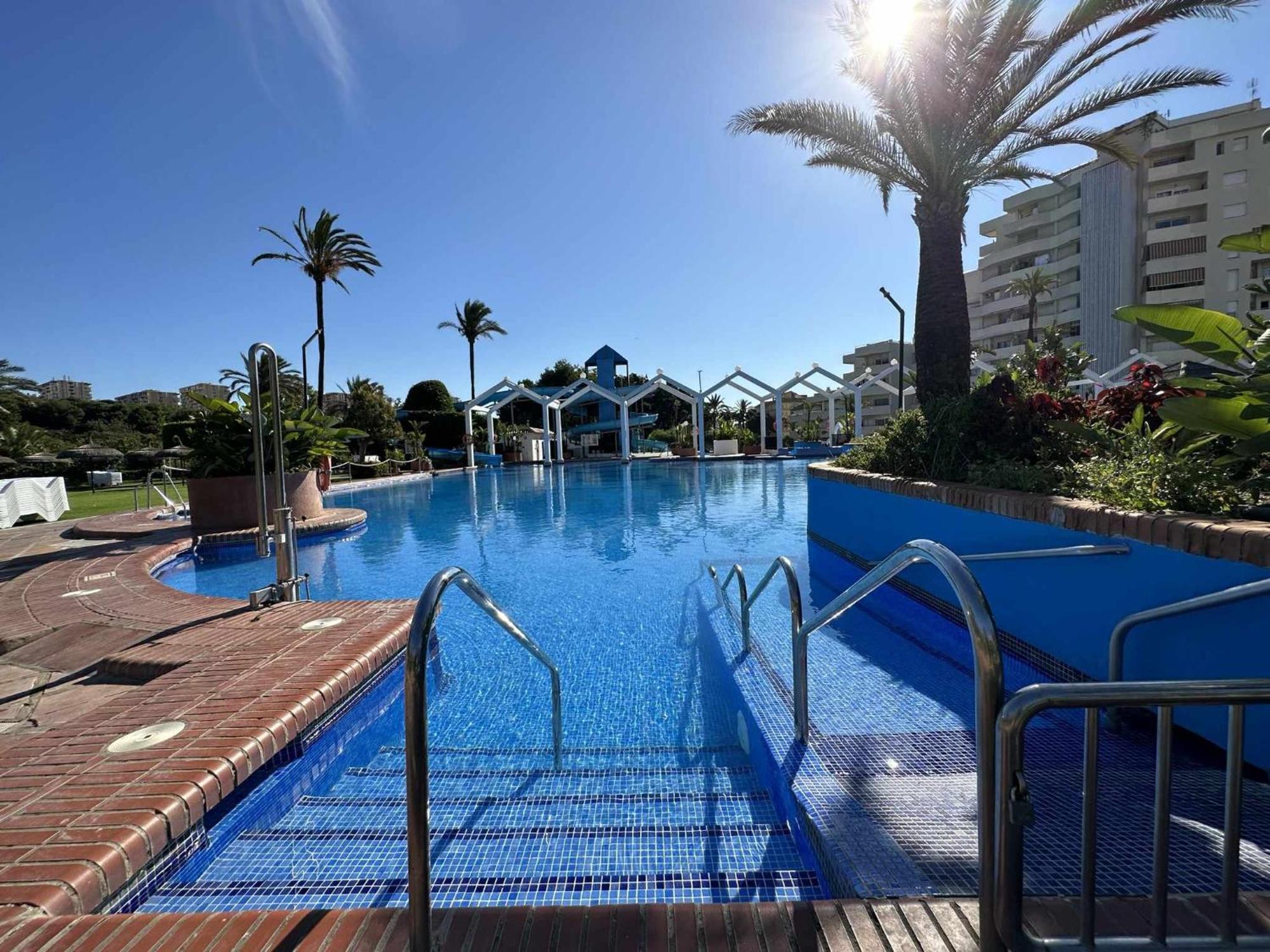 Luxury Frontal Al Mar Benalbeach Benalmádena Dış mekan fotoğraf